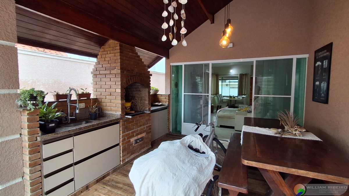 Casa para venda em Peruíbe no bairro Lado praia _ a menos de 400 m da praia